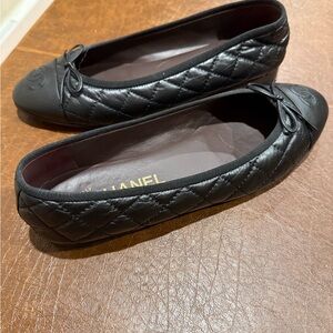 CHANEL Black Quilted Ballet Flats